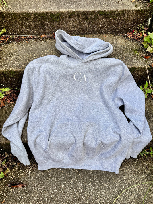 'Proud' hoodie in Sport grey