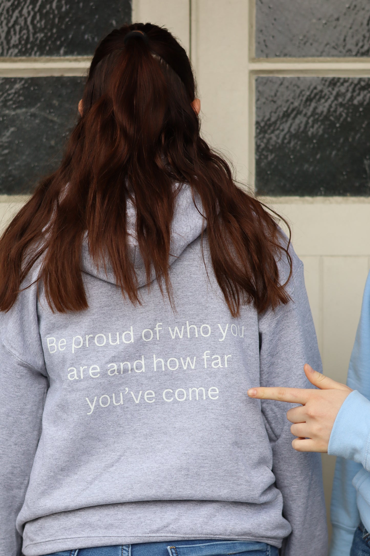 'Proud' hoodie in Sport grey