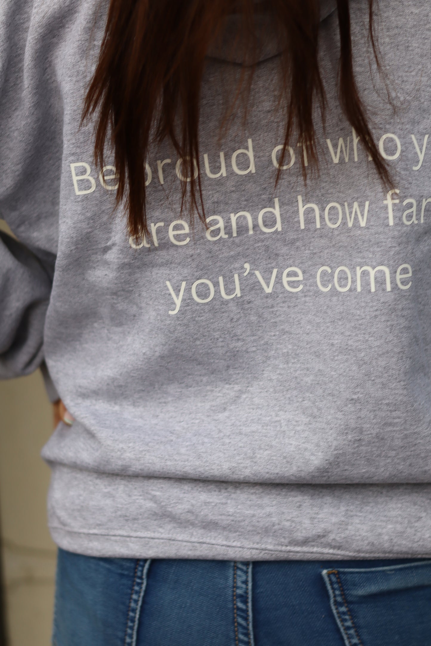 'Proud' hoodie in Sport grey